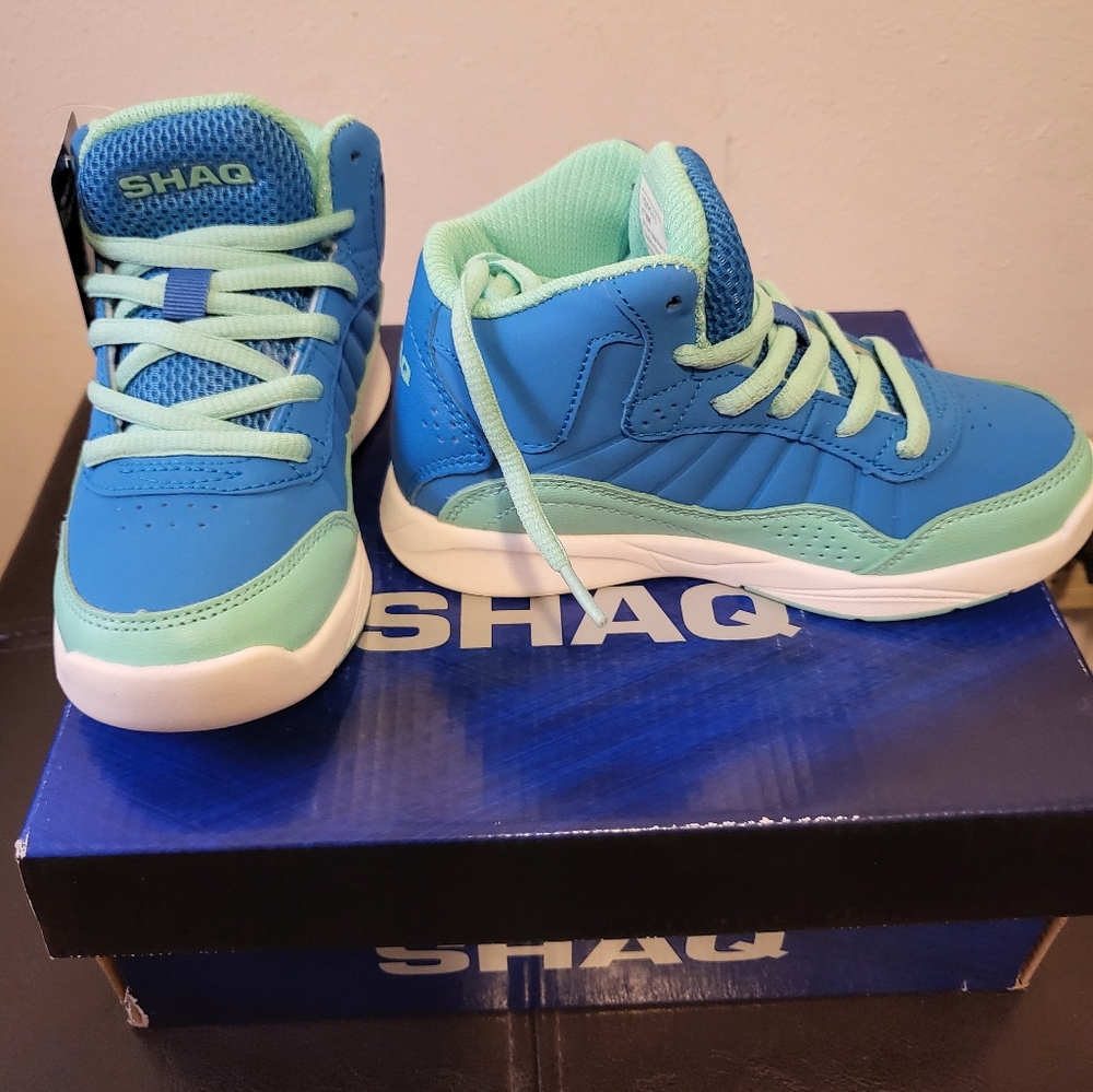 NWT Shaq 1 HOUR SALE!Youth Sneakers. Hurry these will not last.